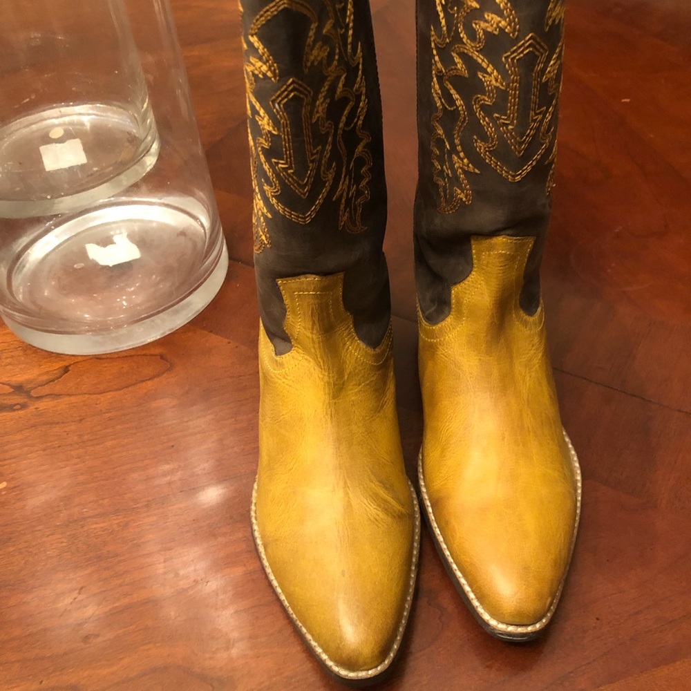 Ladies Cowboy Boots